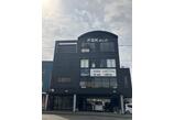 情報提供会社