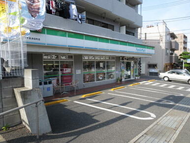 ファミリーマート