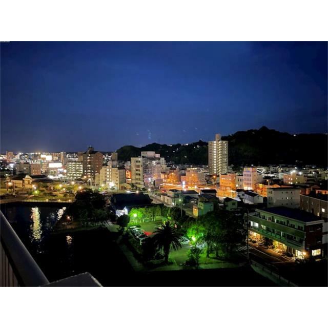 夜の夜景も圧巻です！夜は１１階からの夜景を見ながら晩酌して過ごすのもよいですね！