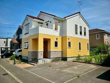 駐車2台可能、庭付き、リフォーム完了物件