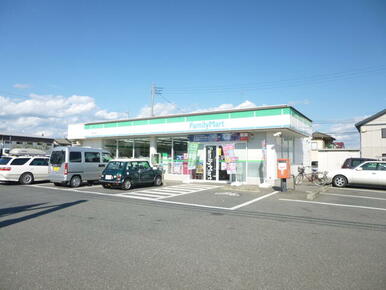 ファミリーマート藪塚大原店