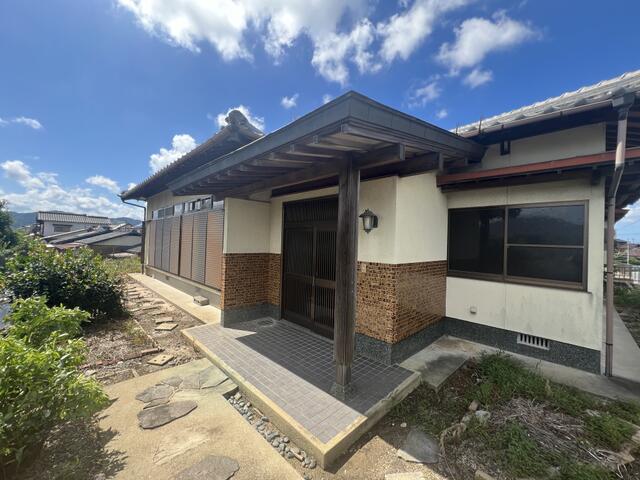 物件画像 直方市 大字感田 (遠賀野駅) 1階建 5DK