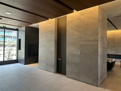 高級感あふれるロビーです。