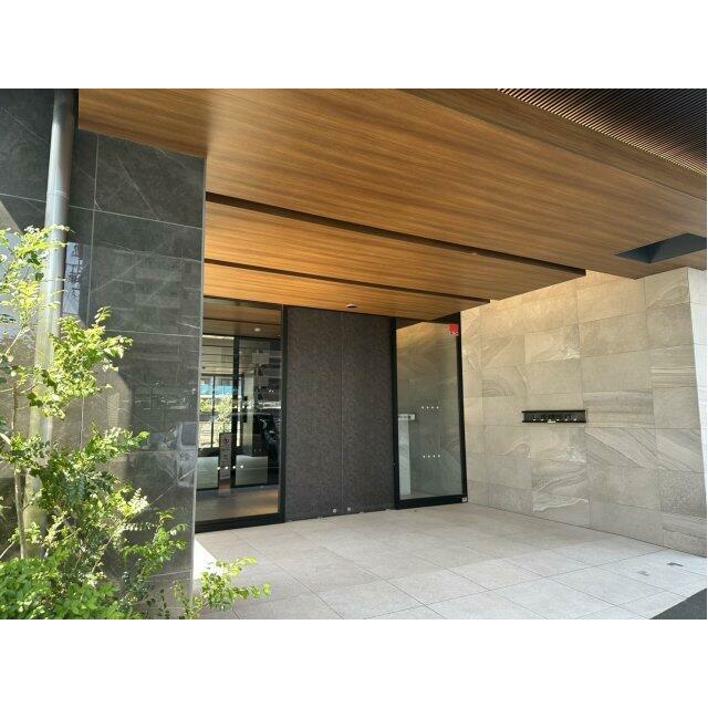 マンション　正面玄関