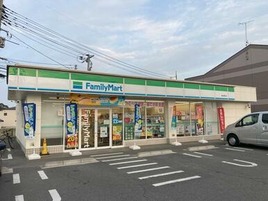 ファミリーマート総社溝口店