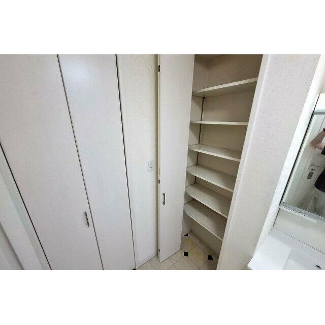 洗面室物入
