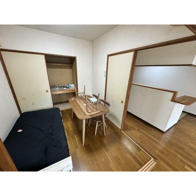 ※写真の荷物は撤去いたします。