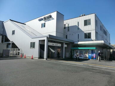 京王線・桜上水駅・駅ビル　甲州街道側　北口地上出口広場