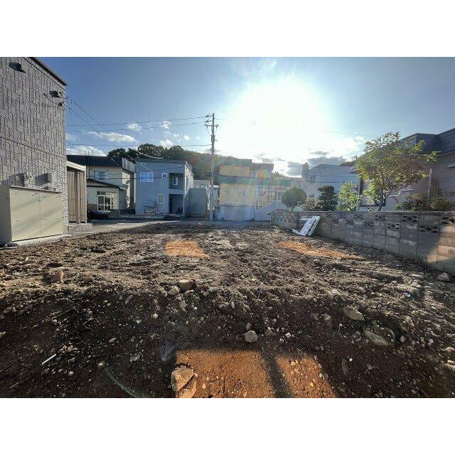 北東側より本物件を撮影