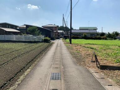 東接面道路の南側を撮影