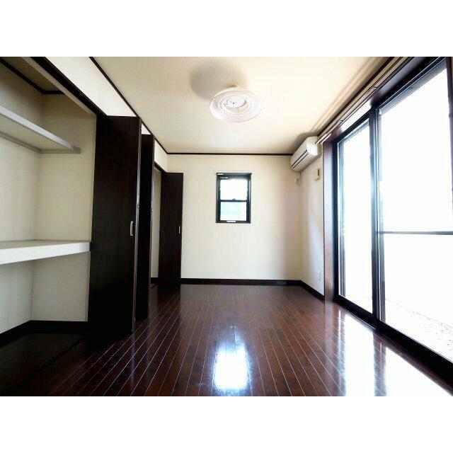 角部屋２面採光の居室