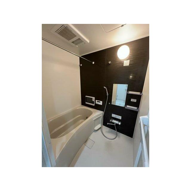 追い焚き・浴室乾燥機能付き（※写真は102号室のもの）