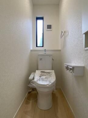 1階・2階両方にトイレがあり、朝忙しい時間や来客時もスムーズ