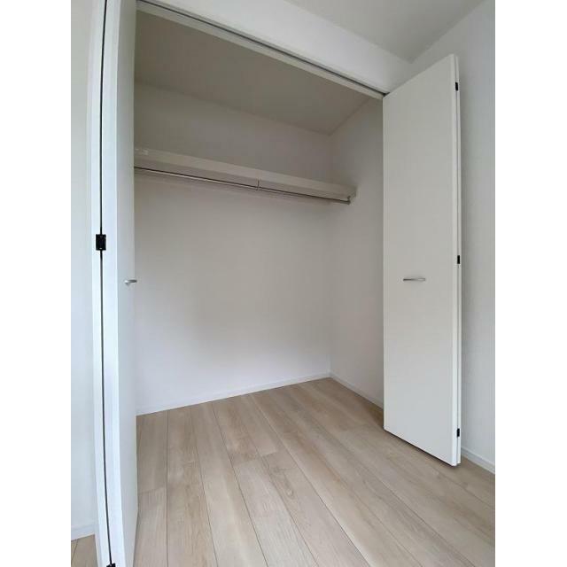 全居室収納スペース付!!