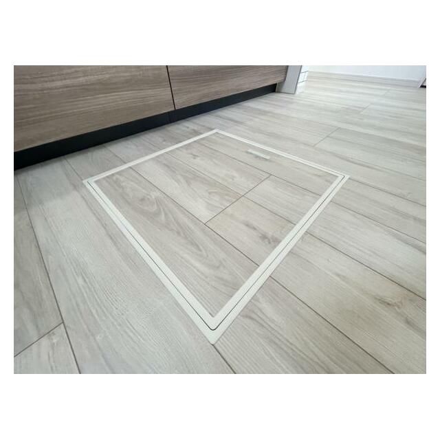 お漬物を漬けたり、鍋などの季節物をしまっておける便利な床下収納！