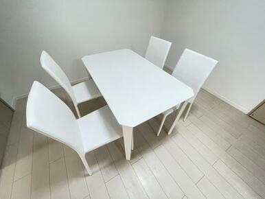 ニトリ家具_ダイニングテーブル