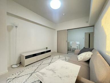 西側洋室_ニトリ家具設置しております（1）