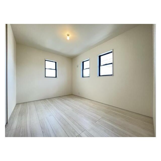 各部屋にクローゼットが付いているので整理整頓も安心＾＾