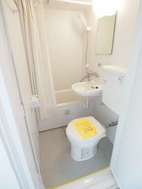 新品バスルーム。