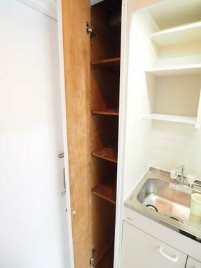 玄関シューズボックス。