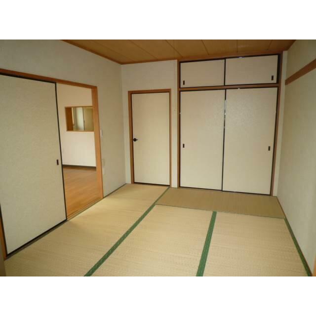 ＬＤＫの隣の和室です♪