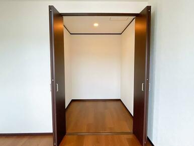 洋室約4.5帖 収納