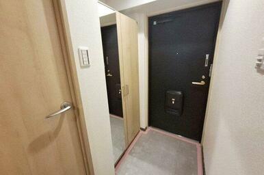 玄関や廊下はリフォームで一新。毎日気持ちよくお出かけ・帰宅ができます。