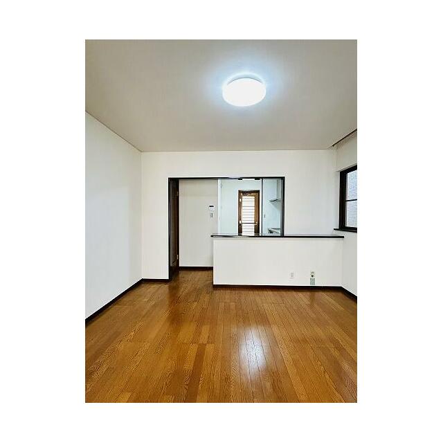 「LDK」約13帖のLDKの様子です。