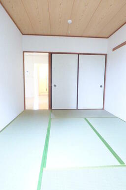 ★日本人でしたら和室でゆったりと★