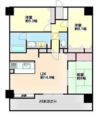 引き戸を開けはなして開放的な空間使いができるリビングと和室