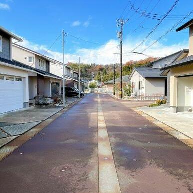 前面道路は融雪装置付き！