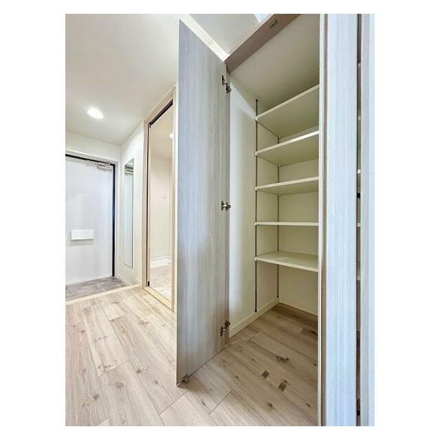 「廊下」収納付き