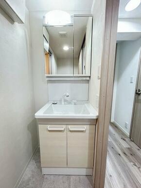 「脱衣所」洗面台