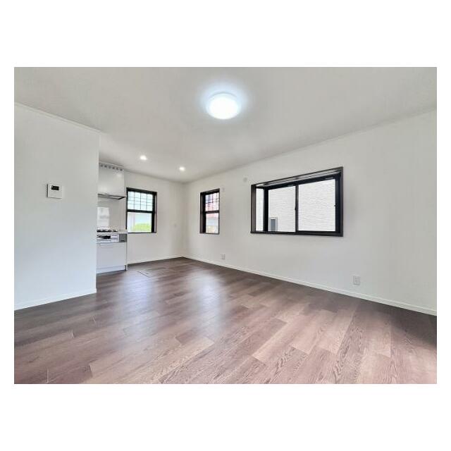 「LDK」約14.2帖のLDKです。