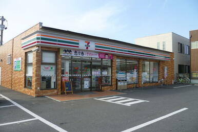 セブンイレブン小倉くさみ店