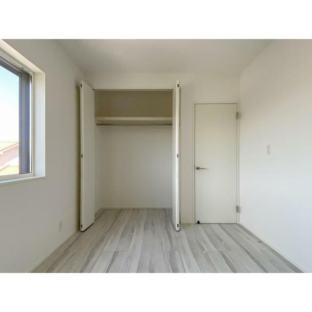 2F洋室（6帖）収納