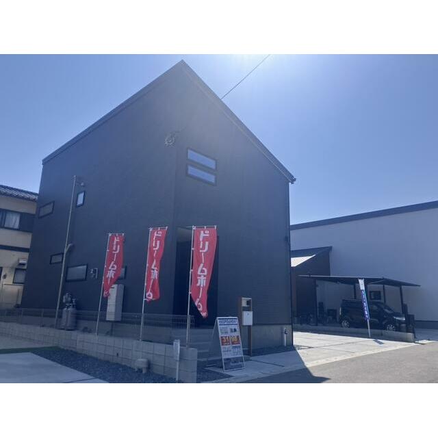 未来を鮮やかに彩る住まい（2号棟）