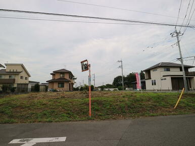 ★土地が広いので平屋建てもいいですね。