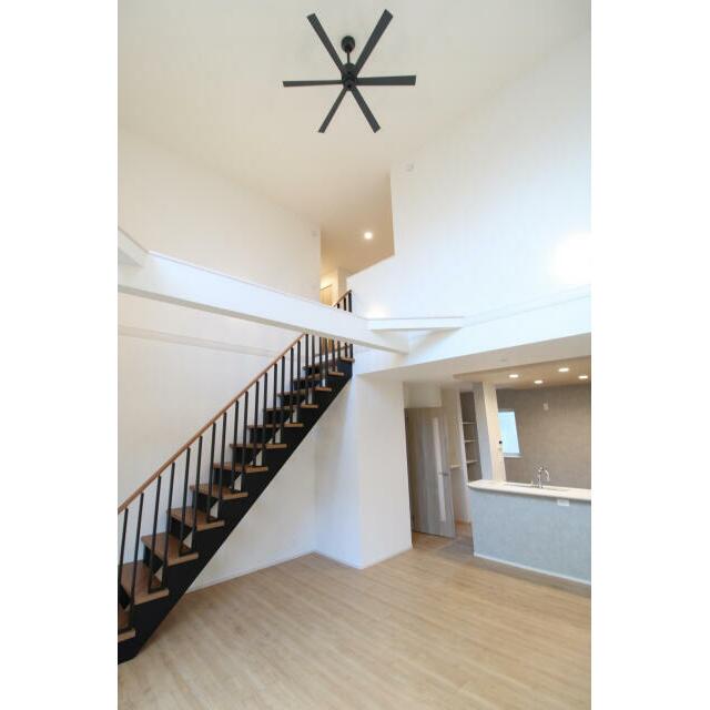 リビング吹き抜け