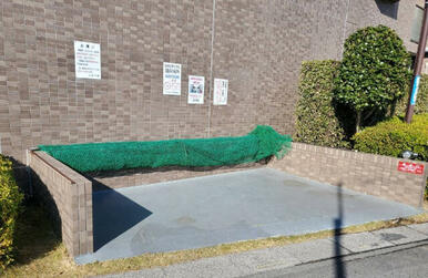 ルールが整った清潔なゴミ置き場。管理体制も良好です