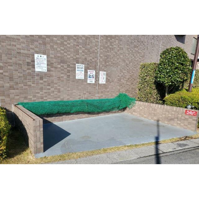 ルールが整った清潔なゴミ置き場。管理体制も良好です