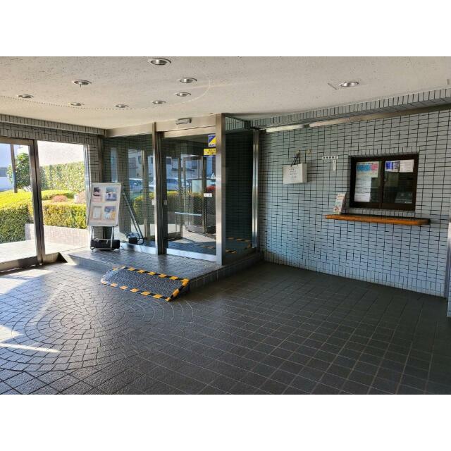 落ち着きに満ちたタイル貼りの空間