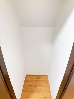 1階廊下「収納」