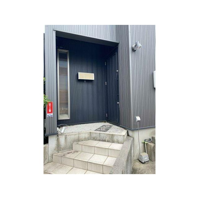 店舗として使用した場合の、お客様対応の玄関です。