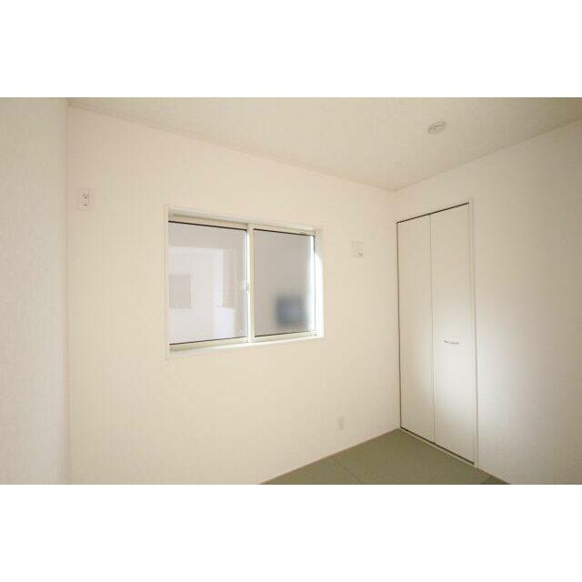 リビングの隣に3帖の和室