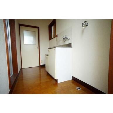 玄関から室内の眺め