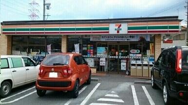 セブンイレブン新城上平井店