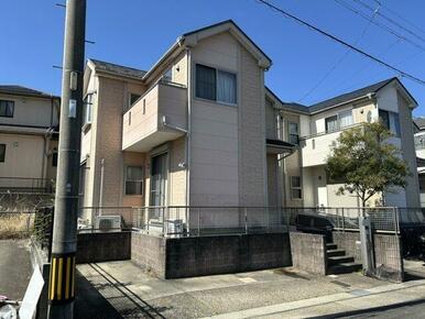 WIC・小屋裏収納付きの4LDK中古住宅です
