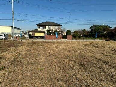 小中学校まで徒歩20分以内の立地です