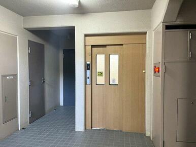 共用廊下が無く2住戸ごとにエレベータがあるのも特徴です
